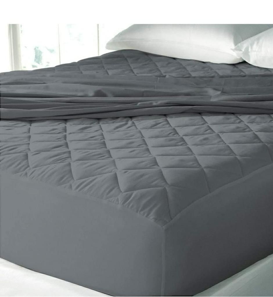 Super soft quilted waterproof mattress protector ( 72*78 inches , Elastic fitted upto 9 inches )