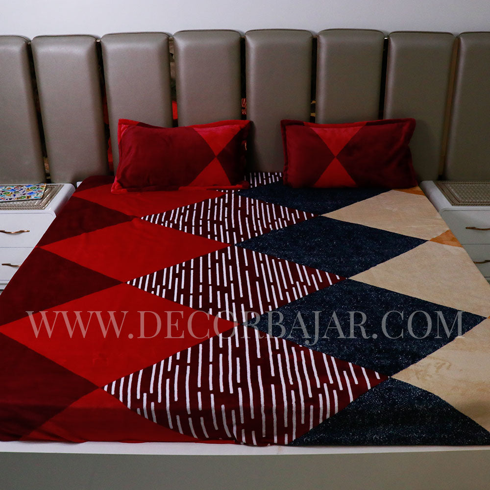 Soft Woolen Metrix Design Winter Bedsheet With Pillow covers ( 90*100 inch, 2.3kg , 300gsm )