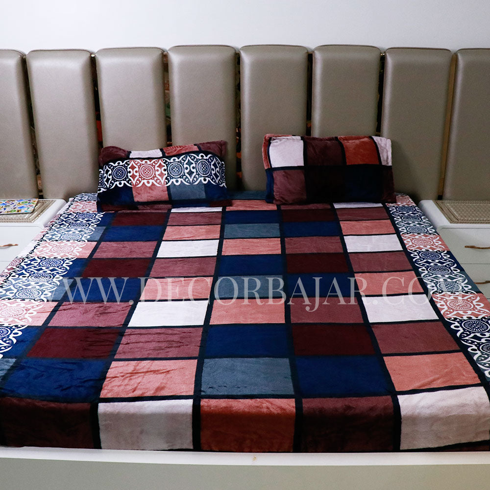 Soft Woolen Box Design Winter Bedsheet With Pillow covers ( 90*100 inch, 1.8kg , 245gsm )